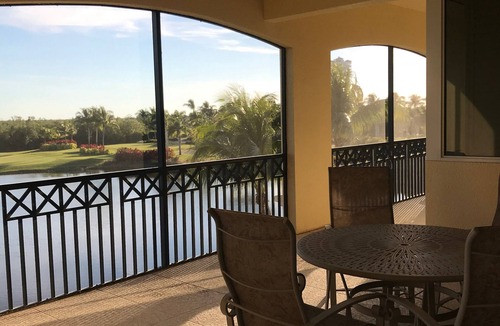 Hammock Bay Condo | Luxury Golf Course 3/2.5 Condo with Gulf Course/Lake View!