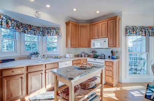 Debordieu Colony House | Luxury Historic Beach House with Lake Views in Oceanfront Gated Community near Pawleys Island, South Carolina