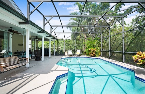 Metro West House | Luxury Home - Heated Pool - 3D Movie Room - Near Disney World & Universal Studio
