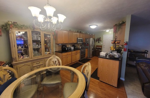 South View House | Luxury King Hot Tub Relaxation Amenities +