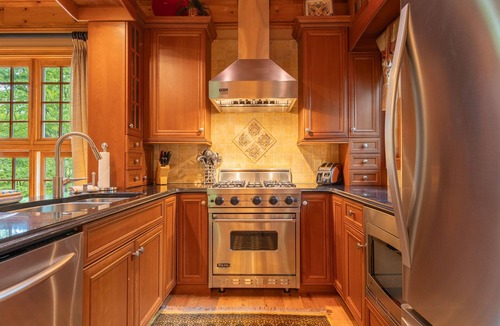 Santeetlah Cottage | Luxury Lake Santeetlah Mountain Cottage