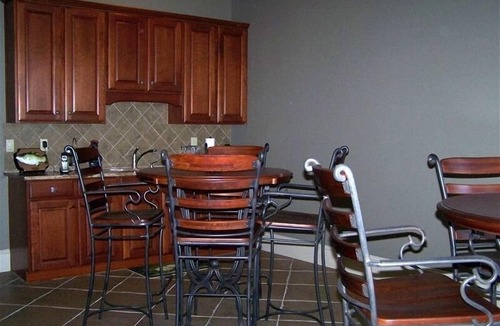 Topton House | Luxury Lakefront Lodge in Gated Community