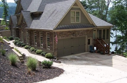 Topton House | Luxury Lakefront Lodge in Gated Community