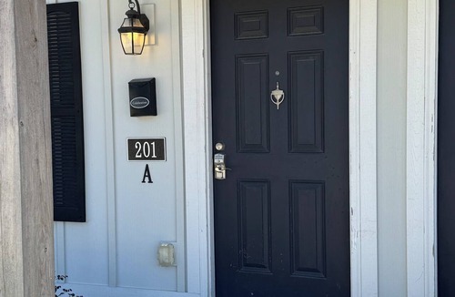 Elizabethtown Resort | Luxury Lodging, Lakefront View, 2 Queen Beds w/Private Bath, Private Patio.