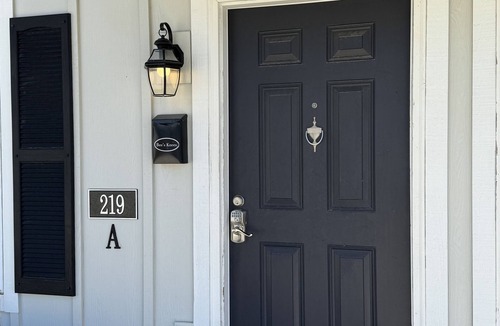 Elizabethtown Resort | Luxury Lodging, Lakefront View, 2 Queen Beds w/Private Bath, Private Patio.