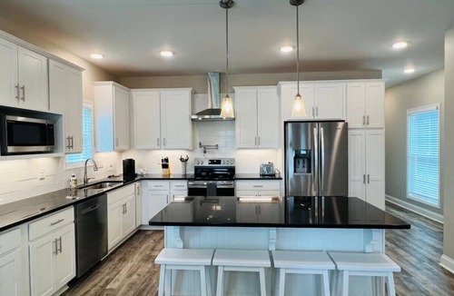 Augusta House | Luxury Medical District Home, EV Charger, Gated #8