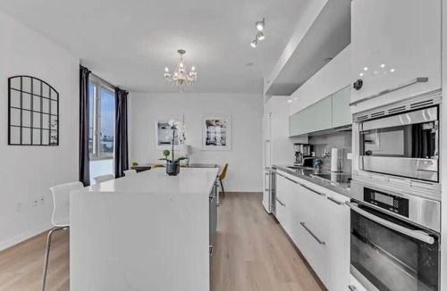 City Center Apartment | Luxury Miami Beach Apartment with Rooftop Pool