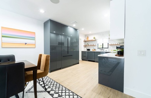Riviera Beach House | Luxury Modern 3/2 w/Gorgeous Intracoastal Views & Endless Fun. Sleeps up to 10