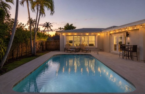Hallandale Beach House | Luxury Pool Oasis 5 Min to Beach Modern Retreat
