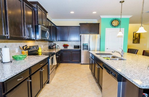 Four Corners Villa | LUXURY RESORT ACROSS THE STREET FROM CLUBHOUSE. MINUTES TO DISNEY & SHOPPING.