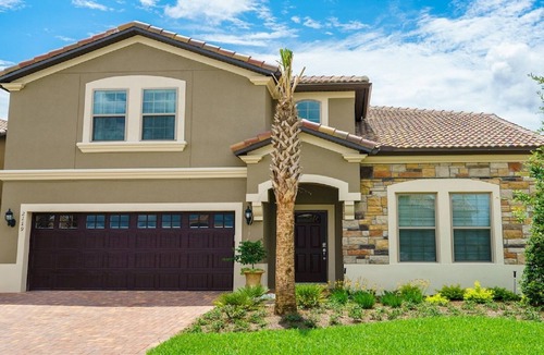 Four Corners Villa | LUXURY RESORT ACROSS THE STREET FROM CLUBHOUSE. MINUTES TO DISNEY & SHOPPING.