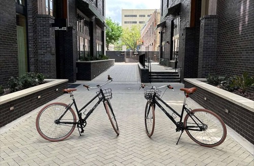 Yamacraw Village Apartment | Luxury Savannah Loft + Pool, Bikes & Dining