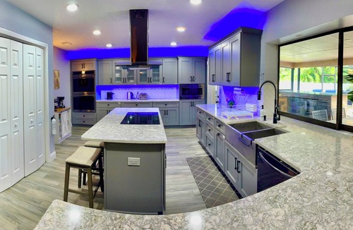 East County Civic Group House | Luxury Tampa, Resort with Swimming Pool, 4 Bedrooms, 3.5 Bathrooms. Sleeps 20+