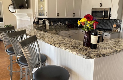 Cornelius Condo | Luxury Top-Floor Lake Norman Condo, Private Deck with Panoramic Lake Views