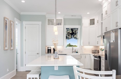 Emerald Isle House | Luxury Townhome in Emerald Isle, NC with elevator and walking distance to beach. Three story spacious townhome.