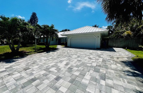 South Beach House | Luxury Vero Beach Home Private Beach & Heat Pool