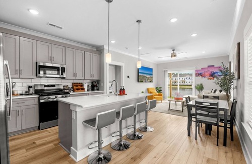 Longs House | Luxury waterfront retreat-Near golf Beach Barefoot