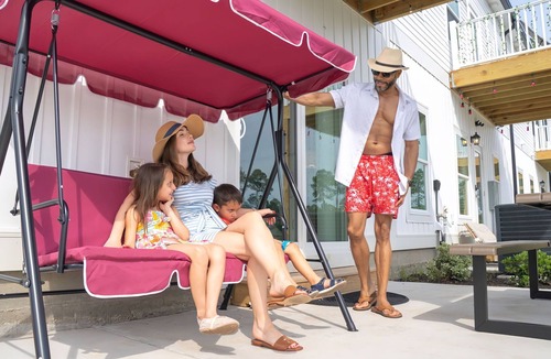 Longs House | Luxury waterfront retreat-Near golf Beach Barefoot