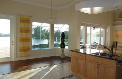 Mariner Villa | LUXUSVILLA directly on the LAKE with many extras in SW location