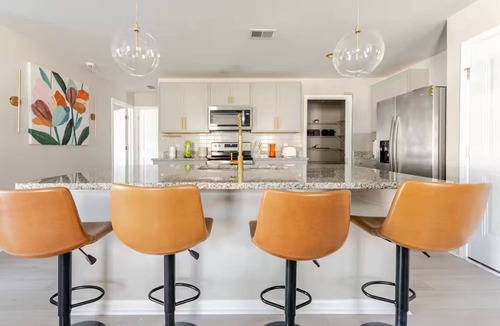 Port Wentworth House | Madisyn’s Manor - Luxe Comfort + Style Pet Friendly & Amazing Pools