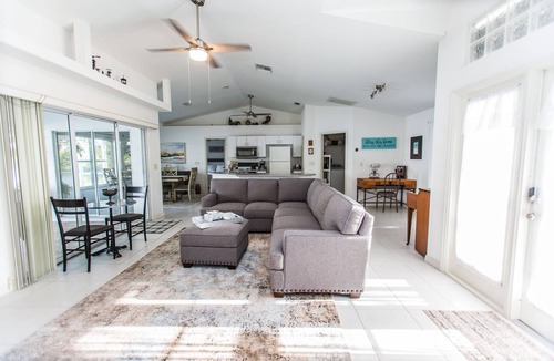 Mariner Villa | Magnificent View from Lake Sunrise Villa
