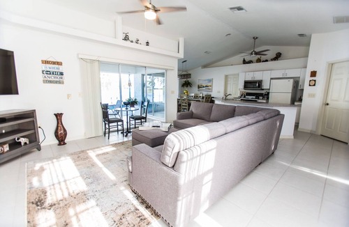 Mariner Villa | Magnificent View from Lake Sunrise Villa