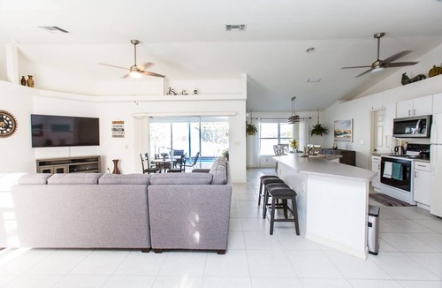 Mariner Villa | Magnificent View from Lake Sunrise Villa
