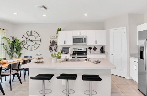 Haines City House | Magnolia House, 3BR vacation villa, w/amenities
