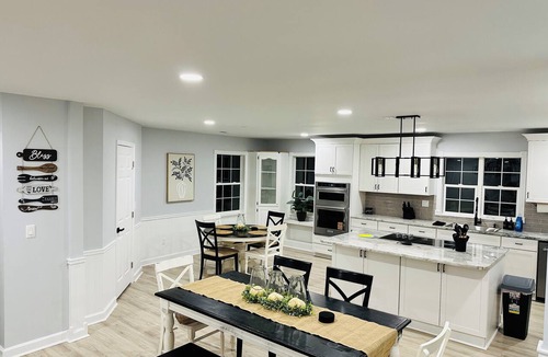 Conway House | Magnolias & Moonlight - 7 min from Downtown Conway