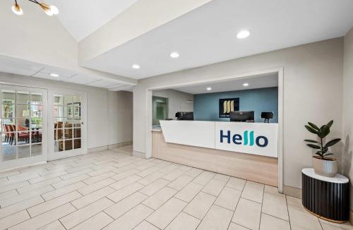 Northeast Raleigh Hotel | MainStay Suites Raleigh North