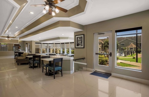 Savannah Hotel | MainStay Suites Savannah Midtown