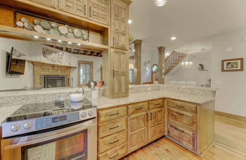 Gilbert House | Majestic Lake Murray Retreat