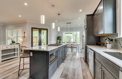 Estill Springs House | Majestic Lakehouse -Hot Tub-Private Boat Dock- 5 bedrooms, Pool Table, Ping Pong