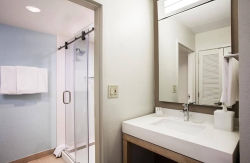 North Myrtle Beach Hotel | Make Your Trip More Enjoyable! Indoor Pool, Free Parking, Pets Are Welcome!