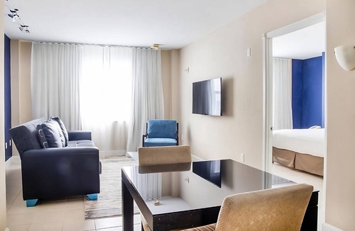 City Center Hotel | Making The Best Memories Along The Way! 3 Comfortable Units, Pool, Bike Rental