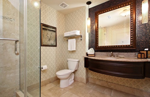Myrtle Beach Hotel | Marina Inn at Grande Dunes- Grande Guest Room-King by RedAwning