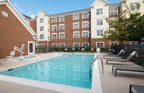 Williamsburg Hotel | Mariott Williamsburg | 1BR Suite | Hot Breakfast, Outdoor Pool, Hot Tub