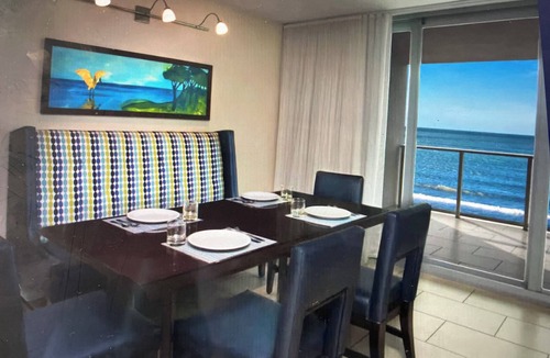 Marco Island Hotel | Marriott's Crystal Shores Marco Island DIRECT WATERFRONT 2/2 JULY 11-18 ONLY