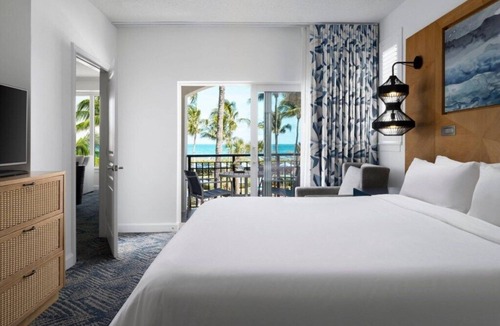 Palm Beach Shores Hotel | Marriotts Ocean Pointe - Luxurious 2 Bedroom