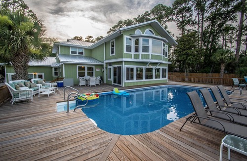 Old Town Bluffton House | Marsh views on a quaint Lowcountry Street! Less than a mile to Downtown Bluffton