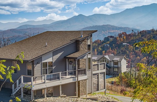 Chalet Village North Cabin | MARVELOUS Contemporary Luxury Cabin! VIEWS! Theater! Gaming! Fire Pits! Hot Tub!