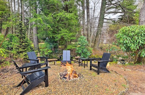 Highlands Cabin | Marvelous Cottage short walk to Heart of Downtown Highlands, NC!