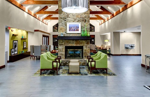 Gwinnett Place House | Marvelous Room for Your Stay! W/ Marketplace -S