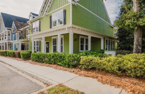 Bluffton House | Mary Margaret Cottage - Spacious 4 Bed Coastal Home, Historic Old Town Bluffton