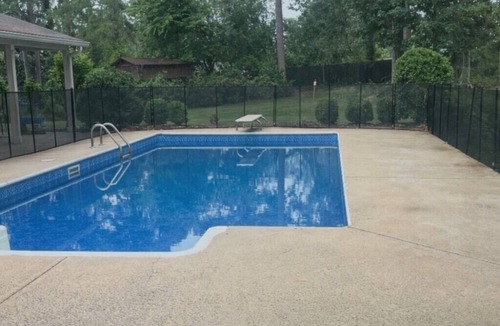 Martinez House | Masters Getaway - Less than 10 minutes from ANGC - Sleeps 8 - Pool + Outdoor TV