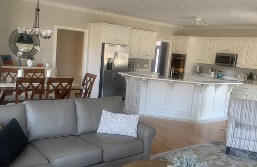 Woodside Plantation House | Master’s Rental - Golf course view in Woodside’s beautiful gated community!