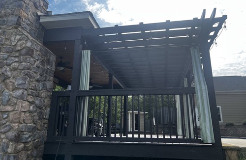 Riverwood Plantation House | Masters Week suburban stunner, pool, sauna and outdoor pergola with fireplace.