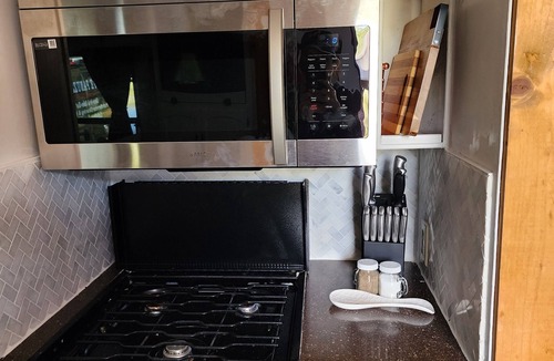 Geneva House | Matilda, Tiny Home: Charming 5 Acre Oasis w/Gazebo, Hot Tub, Garden & Chickens