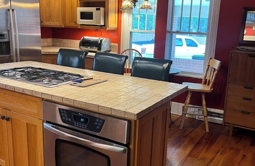 Whiteville Other | Merri Mac Farmhouse Spacious 4-bedroom house with WiFi, AC , 2 car garage