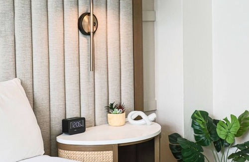 Beverly Heights Hotel | Micro Queen | Riverside Hotel | Las Olas Blvd, New River, Walkable Hub